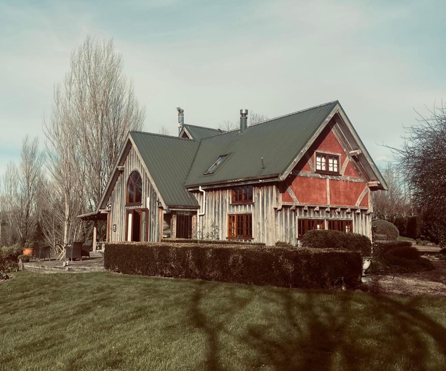 Streamside Country Manor Bed & Breakfast Walton Exterior photo